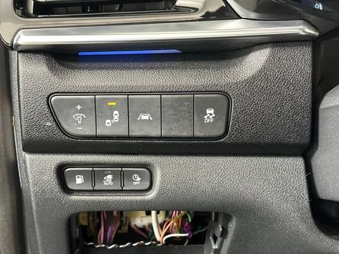 Used 2022 Kia Niro EX Premium image 19