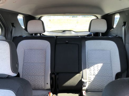 Used 2024 Chevrolet Equinox LT image 12