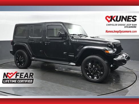 Used 2021 Jeep Wrangler Unlimited Sahara image 1