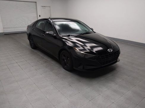 Used 2023 Hyundai Elantra SEL FWD image 11