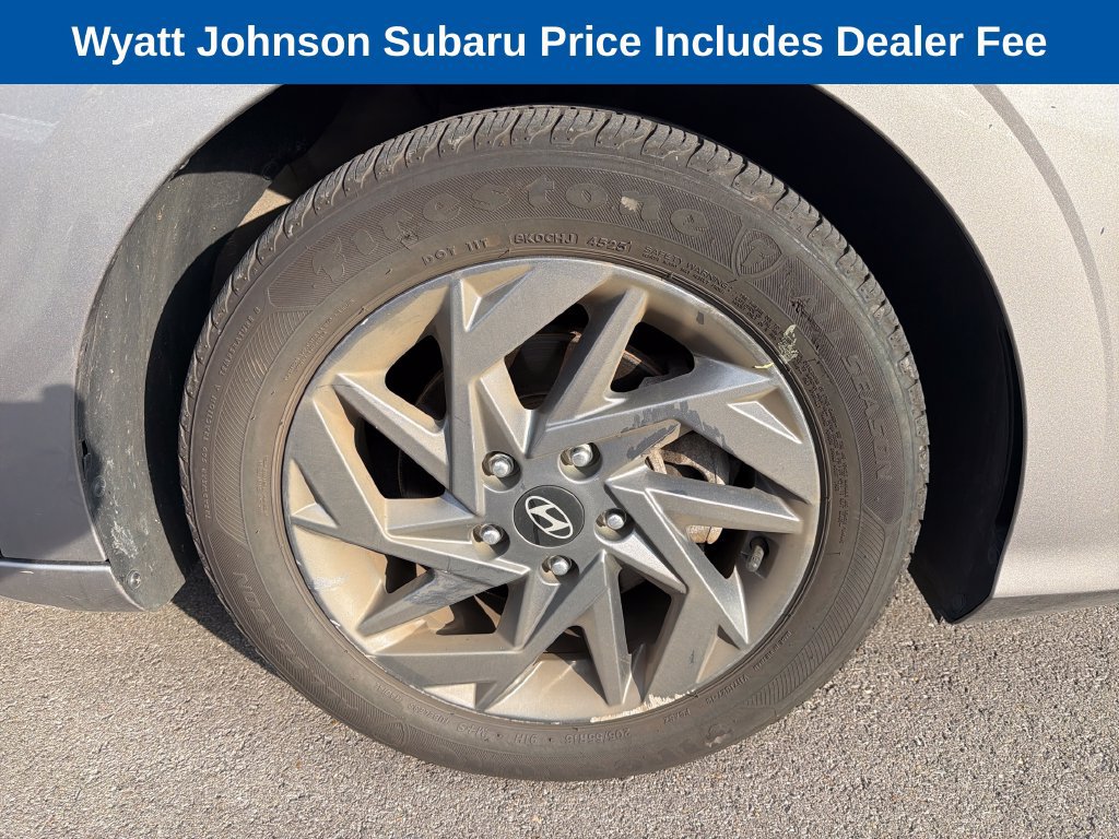 Used 2024 Hyundai Elantra SEL FWD image 13