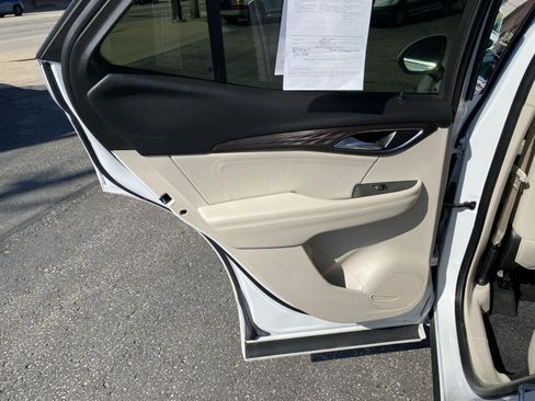 Used 2023 Buick Envision Avenir AWD/4WD image 28