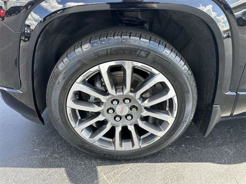 Used 2021 GMC Acadia Denali w/ GMC Pro Grade Package image 10