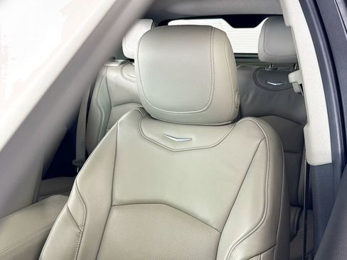 Used 2019 Cadillac XT4 Premium Luxury image 25