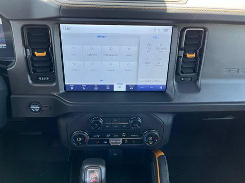 Used 2024 Ford Bronco Badlands AWD/4WD image 10