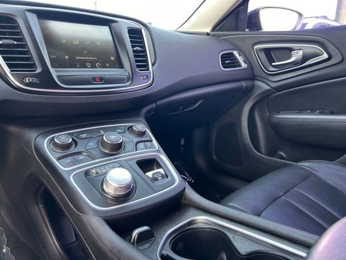 Used 2017 Chrysler 200 Limited Platinum FWD image 48