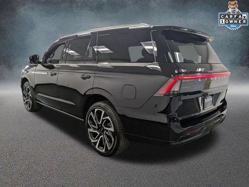 Used 2026 Lincoln Navigator Reserve AWD/4WD image 10