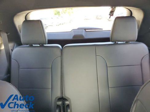 Used 2023 Chevrolet Traverse Premier w/ Redline Edition FWD image 11