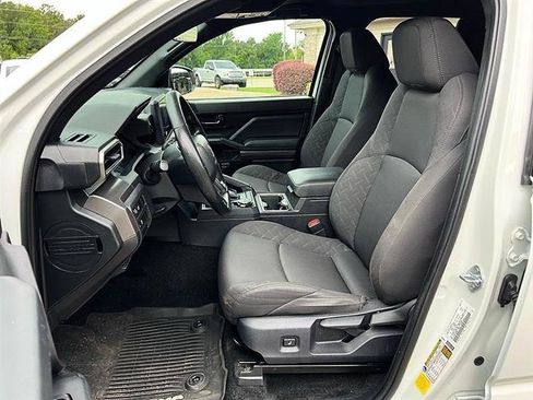 Used 2024 Toyota Tacoma SR5 AWD/4WD image 13