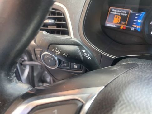 Used 2022 Ford Edge Titanium AWD/4WD image 29