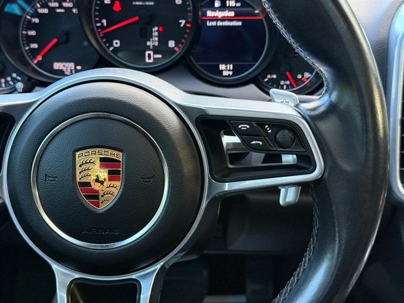 Used 2016 Porsche Cayenne AWD/4WD image 17