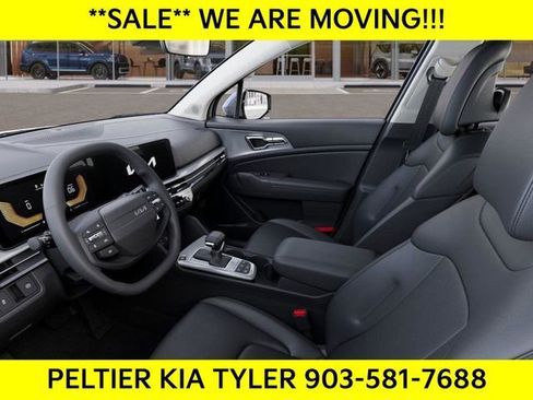 New 2026 Kia Sportage EX w/ EX Panorama Roof Package FWD image 17
