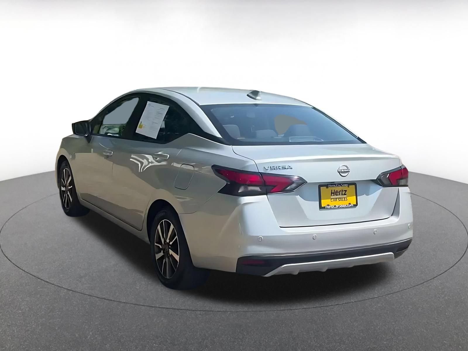 Used 2025 Nissan Versa SV FWD image 10