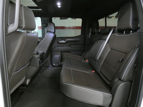 Used 2025 GMC Sierra 1500 Denali w/ Technology Package AWD/4WD image 29