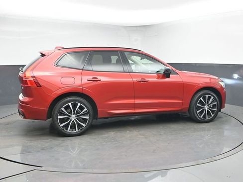 Used 2024 Volvo XC60 B5 Plus w/ Protection Package Premier image 8