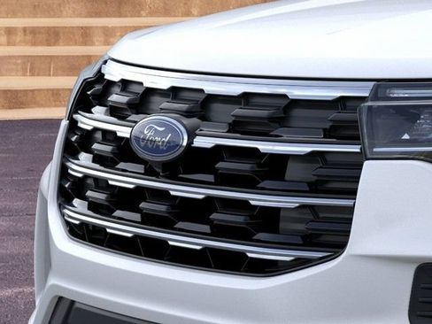 New 2026 Ford Explorer Active AWD/4WD image 17