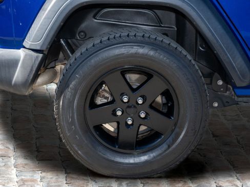 Used 2018 Jeep Wrangler Unlimited Sport image 38