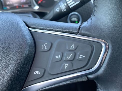 Used 2018 Chevrolet Malibu LT image 27