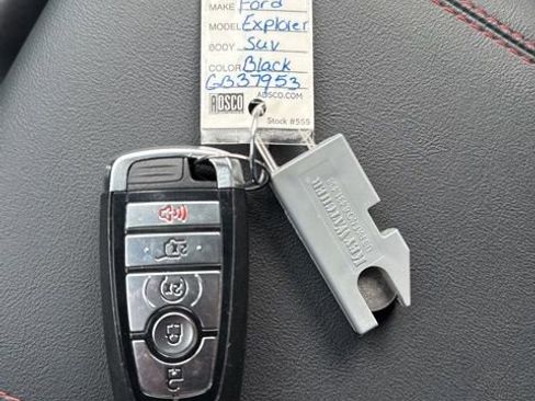 Used 2025 Ford Explorer ST-Line w/ ST-Line Street Pack image 61