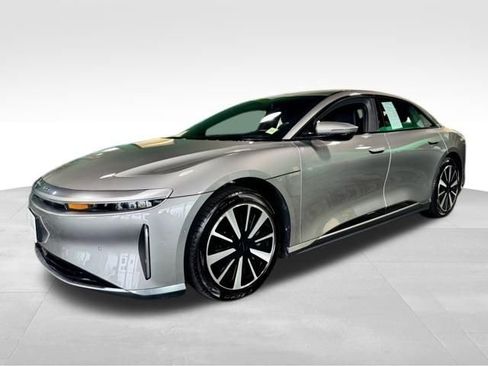 Used 2024 Lucid Air Touring image 3