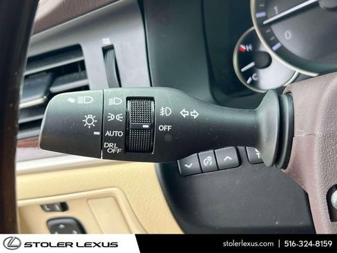 Used 2017 Lexus ES 350 w/ Luxury Package image 28