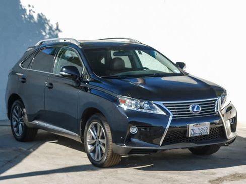 Used 2015 Lexus RX 450h AWD image 3