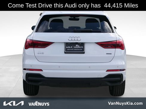 Used 2024 Audi Q3 2.0T Premium image 4