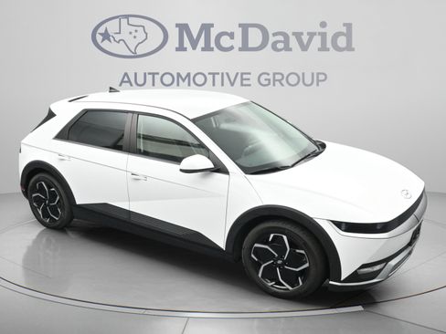 Used 2024 Hyundai Ioniq 5 SEL RWD image 32