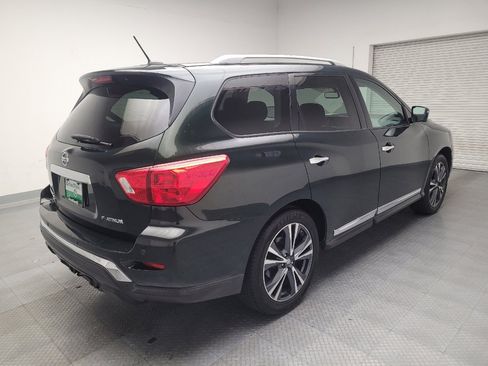 Used 2018 Nissan Pathfinder Platinum image 9
