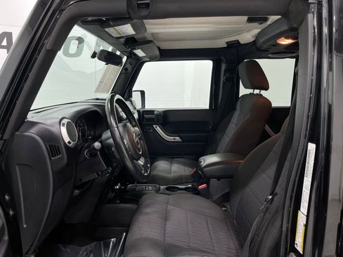 Used 2012 Jeep Wrangler Unlimited Sahara w/ Trailer Tow Group image 10