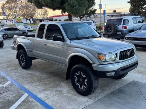 Used 2002 Toyota Tacoma PreRunner image 10