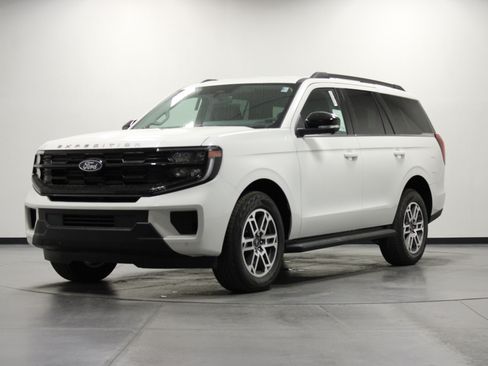 New 2026 Ford Expedition Active AWD/4WD image 8