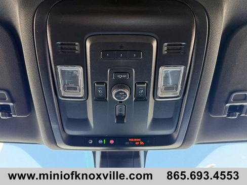 Used 2022 Chevrolet Suburban High Country AWD/4WD image 32
