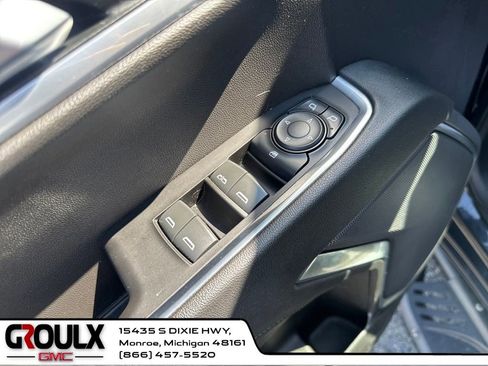 Used 2022 GMC Sierra 1500 Elevation image 12