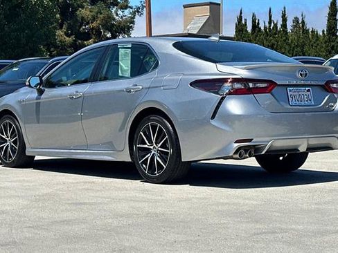 Used 2021 Toyota Camry SE FWD image 5