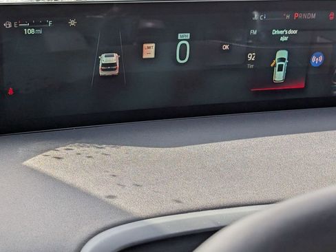 New 2025 Ford Expedition Platinum w/ Stealth Performance Package image 27