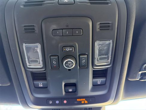 Used 2021 Cadillac Escalade Premium Luxury w/ Driver Assist Tech Package image 36