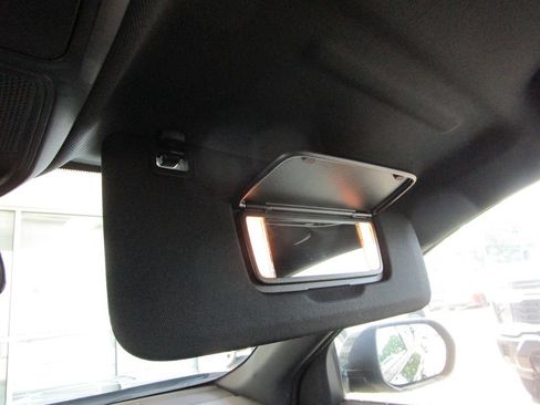 New 2027 GMC Terrain Elevation w/ Elevation Premium Package FWD image 32
