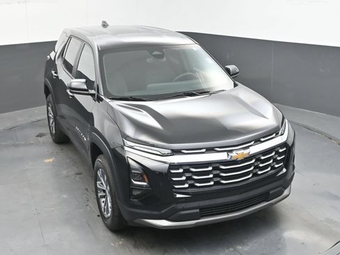 Used 2026 Chevrolet Equinox LT FWD image 29