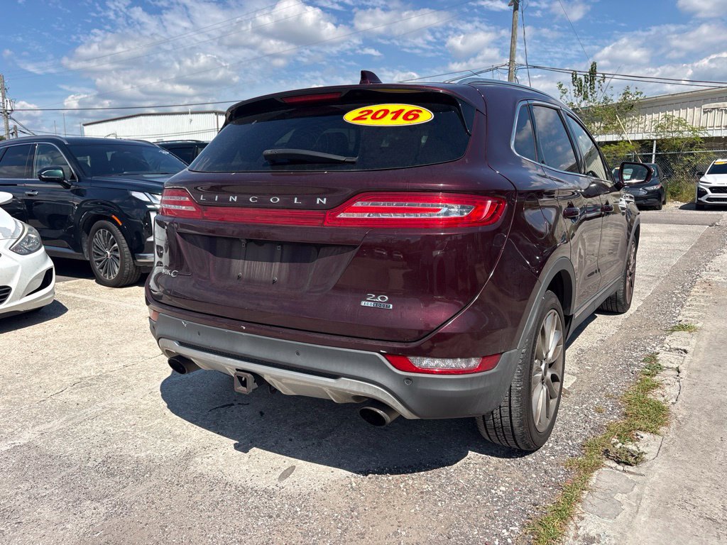 Used 2016 Lincoln MKC Reserve w/ Lincoln MKC Climate Package FWD image 3