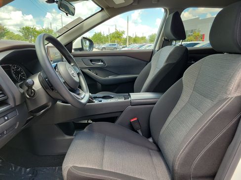 Certified 2023 Nissan Rogue SV FWD image 13