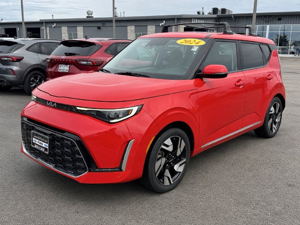 Used 2024 Kia Soul GT-Line w/ GT-Line Technology Package FWD image 2