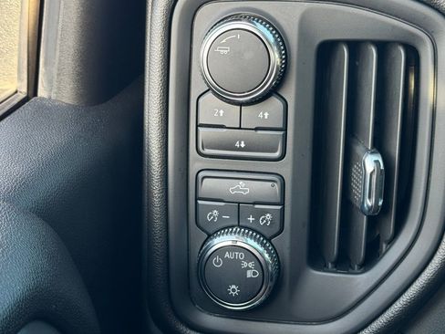 Used 2024 GMC Sierra 2500 Pro w/ Convenience Package image 29