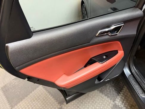 Used 2023 Kia Sportage SX image 35