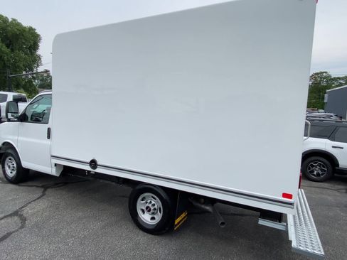 New 2025 GMC Savana 3500 w/ Power Convenience Package image 60