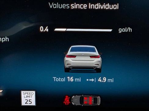 New 2025 BMW 330i Sedan w/ Convenience Package image 10