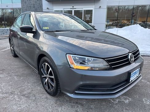 Used 2016 Volkswagen Jetta SE image 7