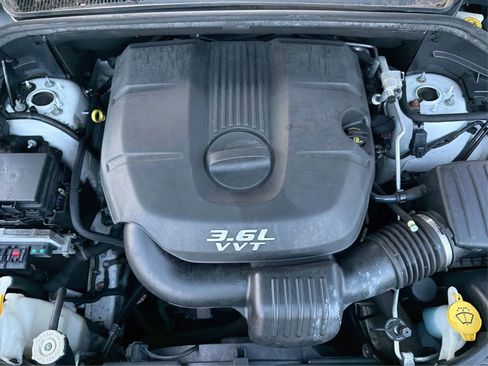 Used 2013 Jeep Grand Cherokee Laredo w/ Laredo E Group image 13