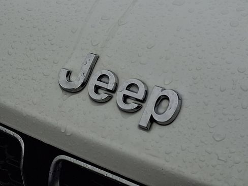 Certified 2023 Jeep Grand Cherokee Limited image 26