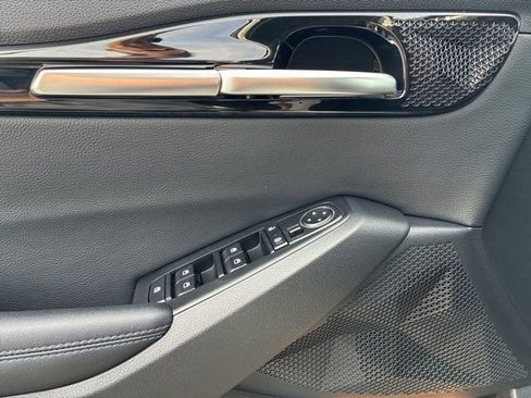 Certified 2022 Kia Seltos S image 5